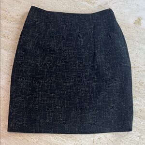 The Limited Collections black skirt specks of color throughout women’s size 0
